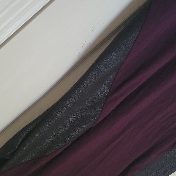 KAREN KANE RAYON BLACK/PURPLE SHEATH DRESS. Large. - Picture 10 of 11